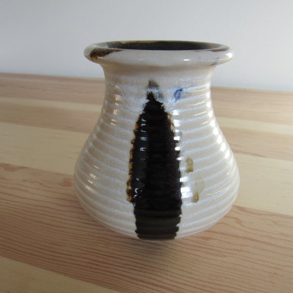 Lemax Shiwan Handmade Pottery Vase Ribbed Abstract Minimalist Brown Cream - Picture 1 of 7